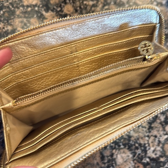 Gold leaf painted zip closure wallet good condition - Picture 9 of 11